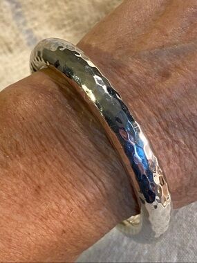 Silpada 925 Sterling Silver Hammered Bangle Bracelet Heavy Wide Retired
